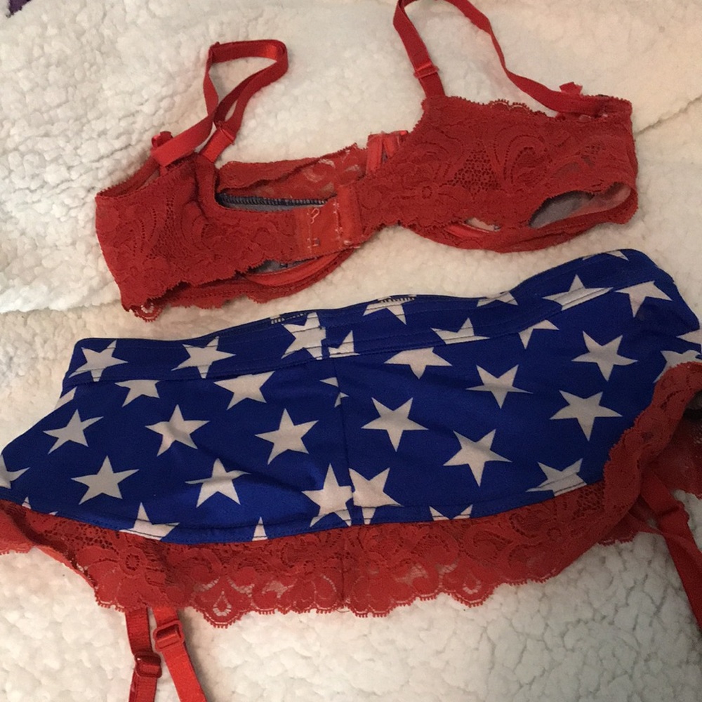 Trashy lingerie set - Picture 3 of 6